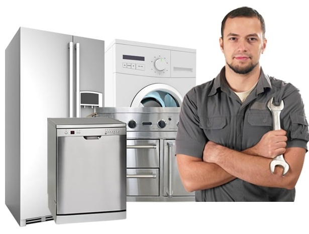 Técnico reparando electrodomésticos - Servicio Técnico en León